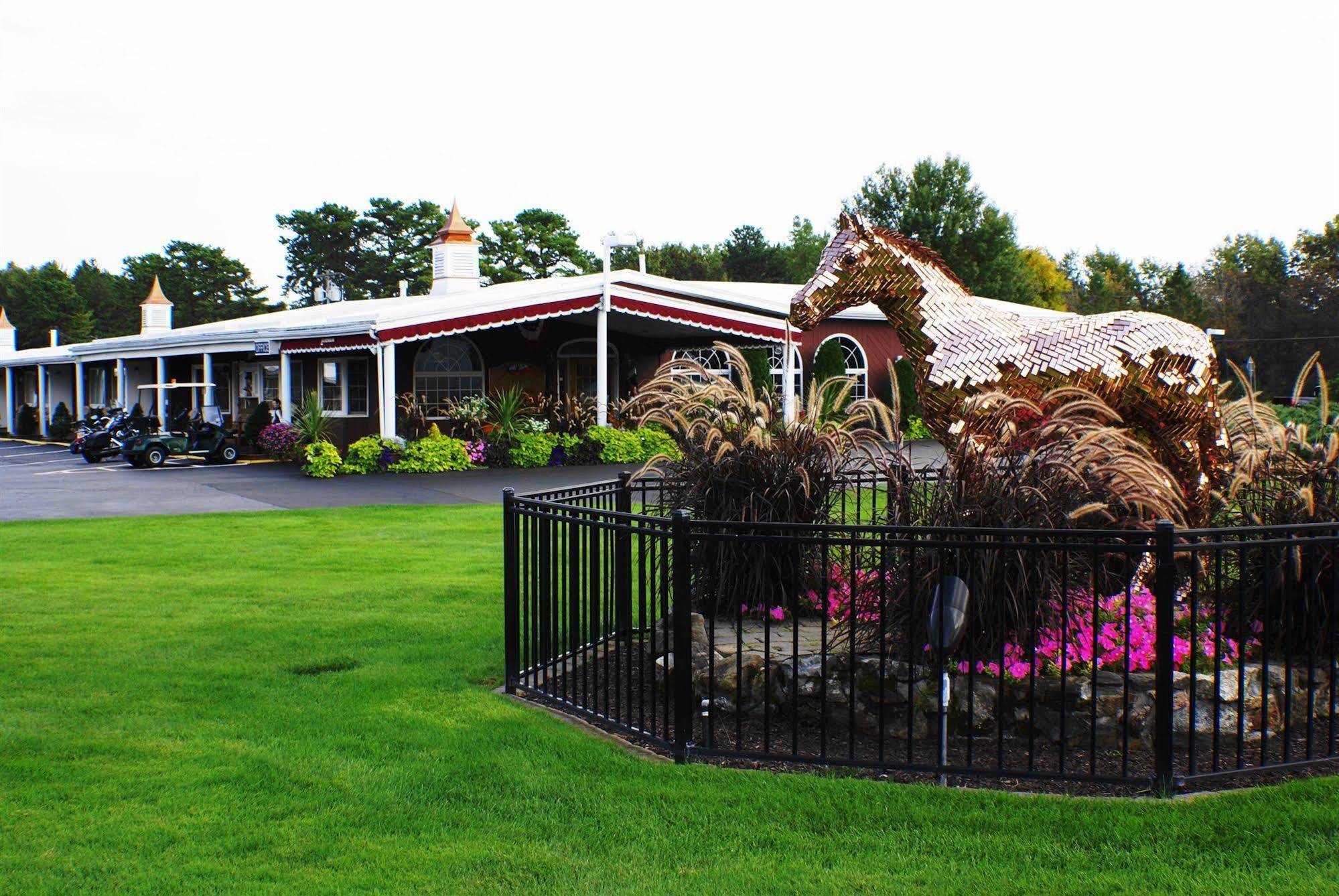 Landmark Motor Inn Glens Falls Exterior foto